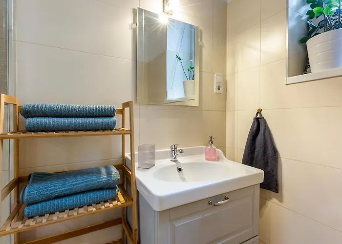Appartement Industrial Style With Ac Steps To Gozsdu Budapest