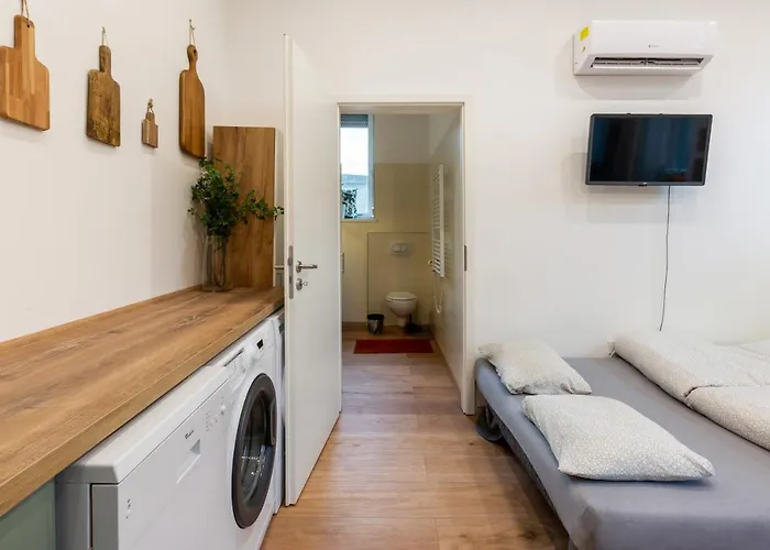 Industrial Style With Ac Steps To Gozsdu Appartement *