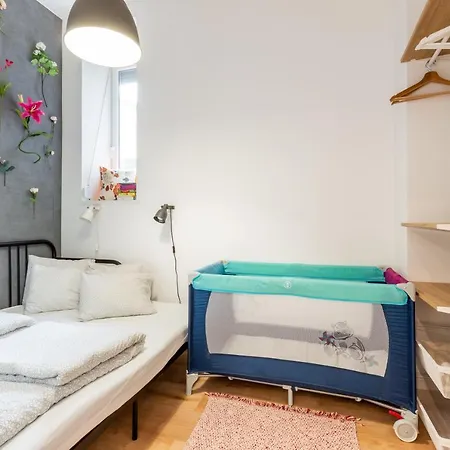 Apartment Industrial Style With Ac Steps To Gozsdu *